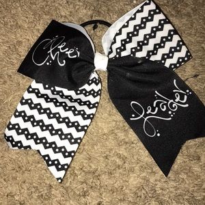 Cheer leader cheer bow